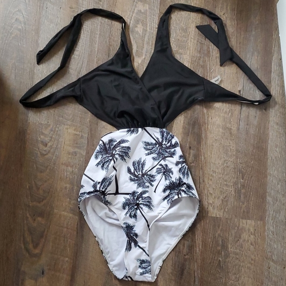 Bathing suit - Picture 4 of 4